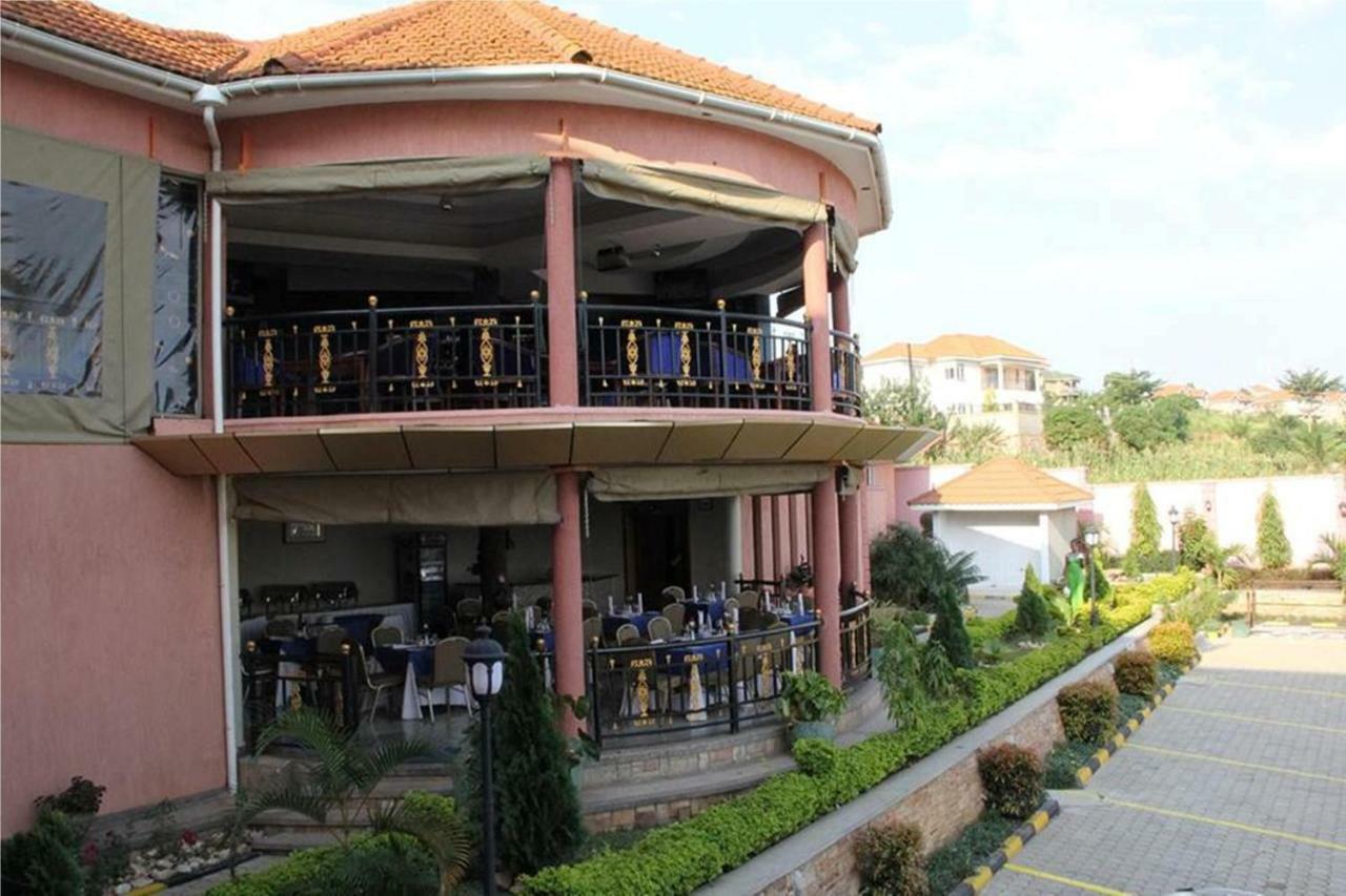 Sapphire Hotel Entebbe Kigo Kajansi Екстер'єр фото